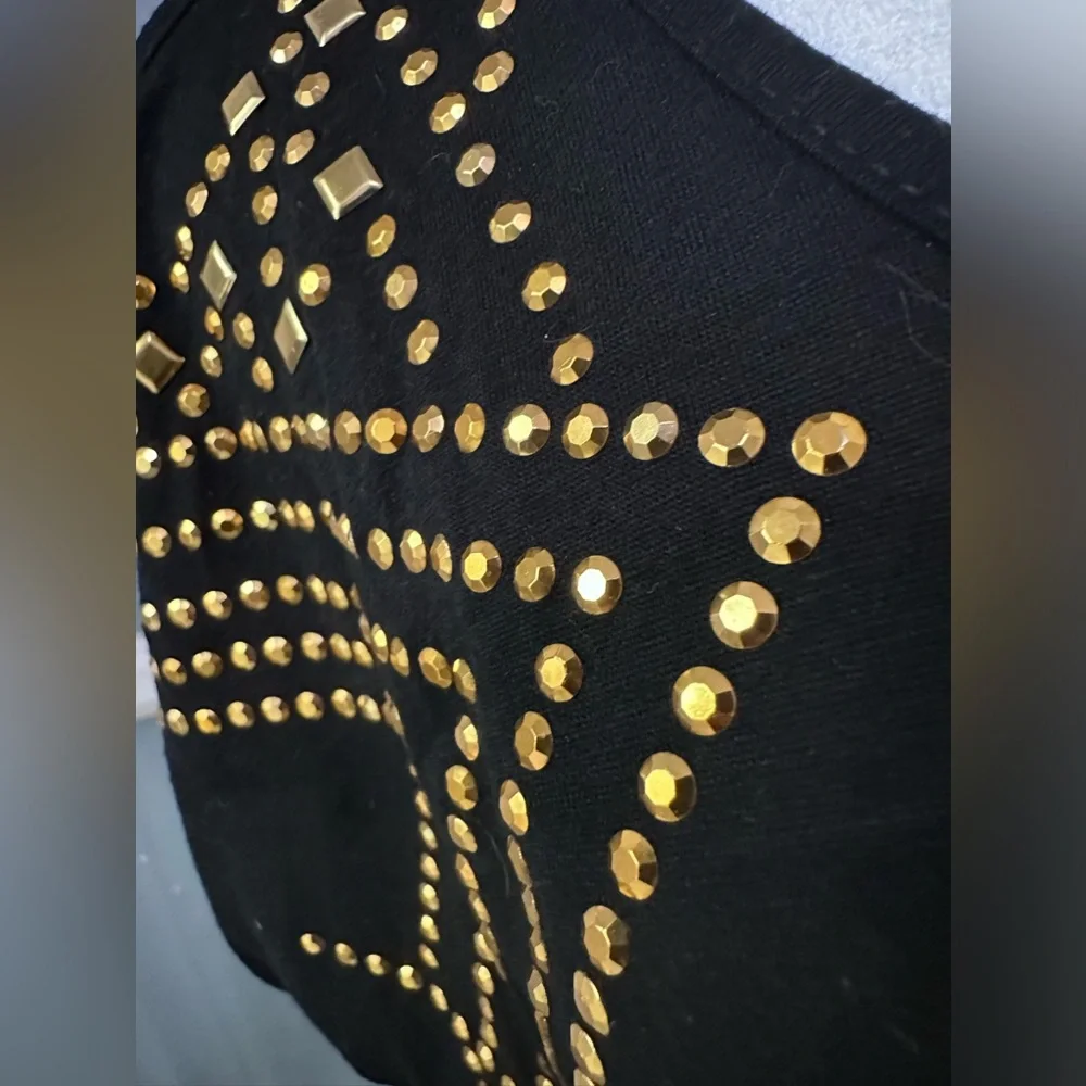 Almost Famous Black Cut Out Shoulder T-Shirt Top with Gold Studs Size Medium - Picture 5 of 5